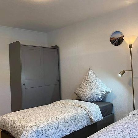 Beste Lage In Rostock: 2-Zimmerwohnung Mit Balkon Im 1.Og Exterior foto