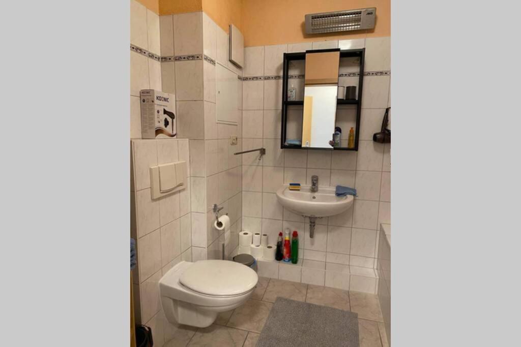 Beste Lage In Rostock: 2-Zimmerwohnung Mit Balkon Im 1.Og Exterior foto
