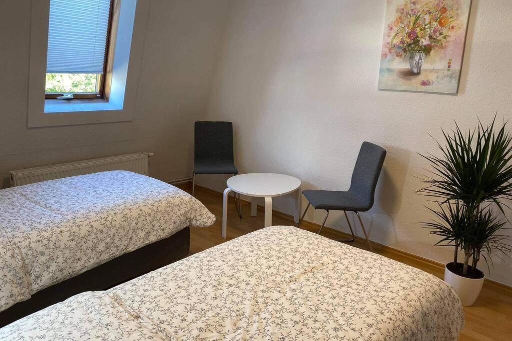 Beste Lage In Rostock: 2-Zimmerwohnung Mit Balkon Im 1.Og Exterior foto